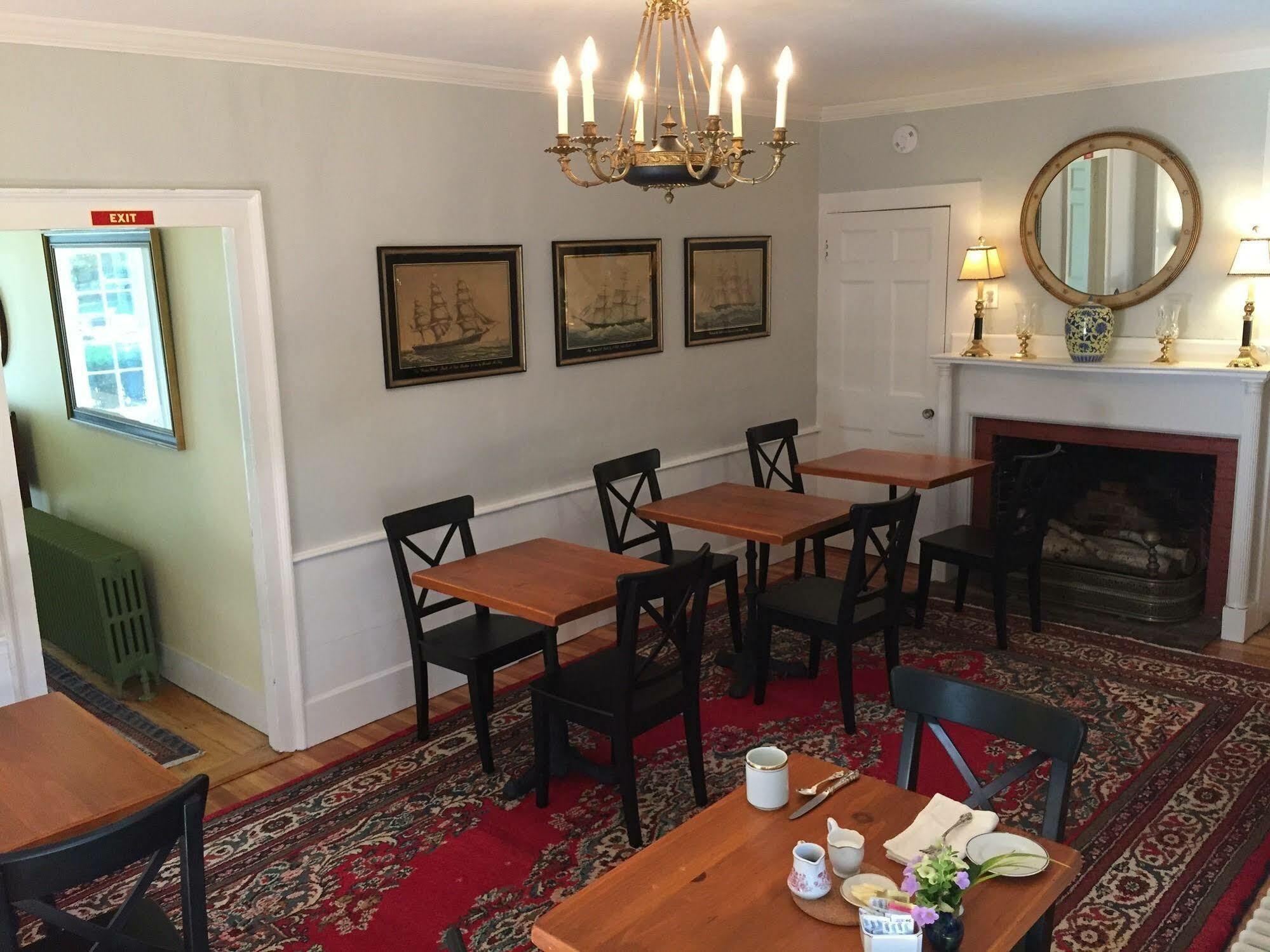 Yarmouth Port Village Inn المظهر الخارجي الصورة